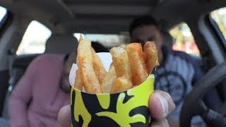 Eating Taco Bell Nacho Fries @hodgetwins