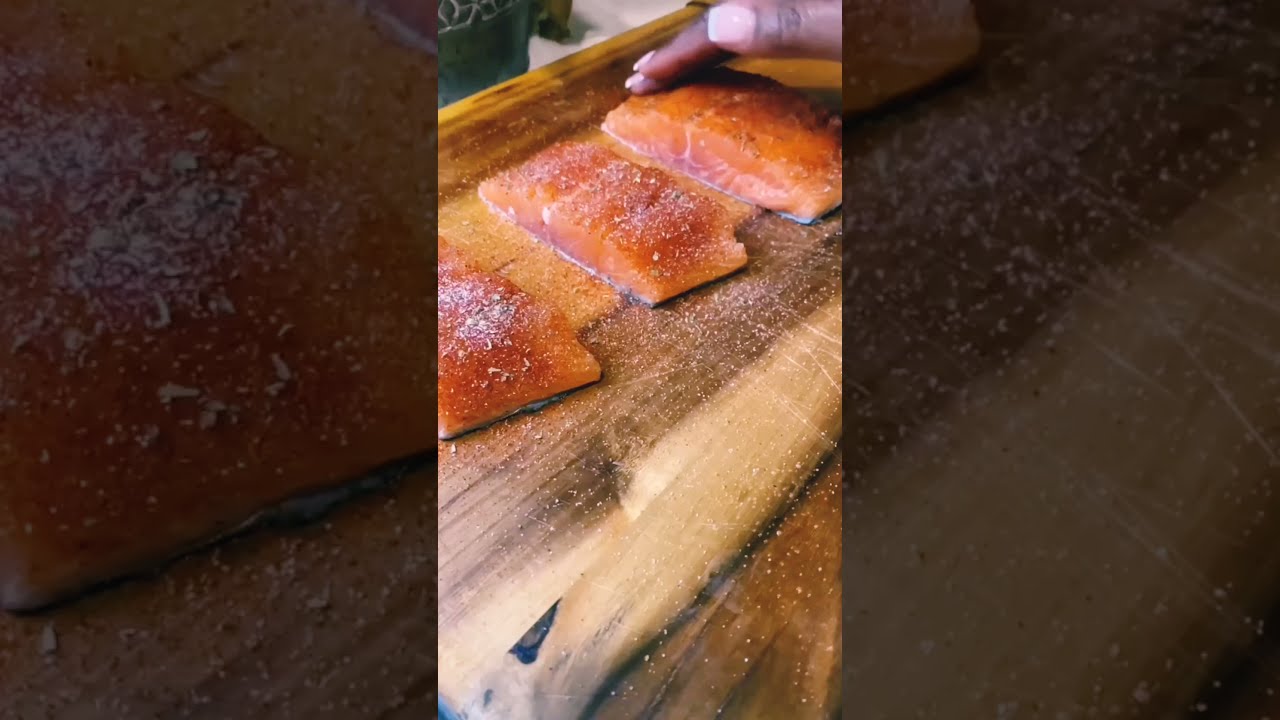 🥑Low Carb Recipe/🥝Keto Recipe/🥦Keto Meals/Salmon Alfredo over Asparagus! 