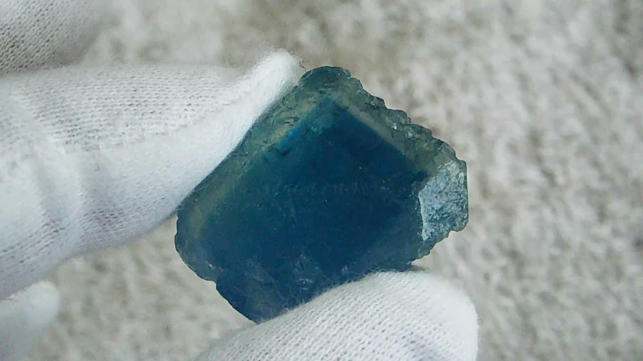 ✓ 秘蔵品 宝石質 特殊希少カラー ブルーフローライト 結晶 蛍石 原石