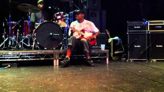 Eric Gales Test Driving a Magneto Guitar Part 11