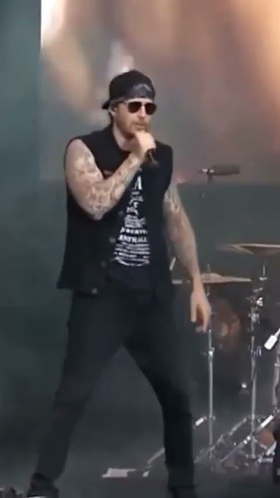 M. Shadows helps passed out fan (2018) #A7X #avengedsevenfold #mshadows #shorts