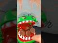 ASMR||CROCODILE BITE’S🐊EATING WITH CHOCOLATE 🍫 🤤 #short #yutubeshort #satisfying #asmr