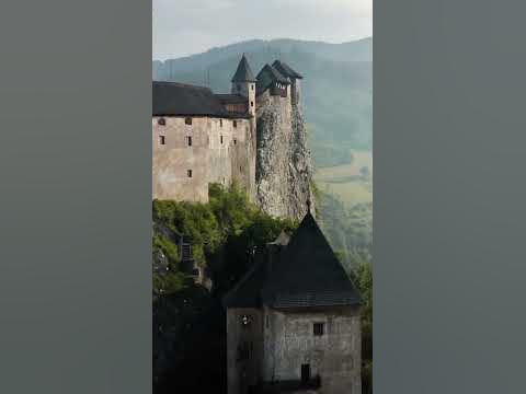 🌎 Словакия🇸🇰 Град Оравский замок-построенный на 112-метровой скале над ...
