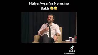 Hasan Can Kaya Hülya Avşarın Götüne Bakıyor