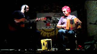 Xavi Sarriá Eta Xabi Arakama La Flama Abestia Jotzen