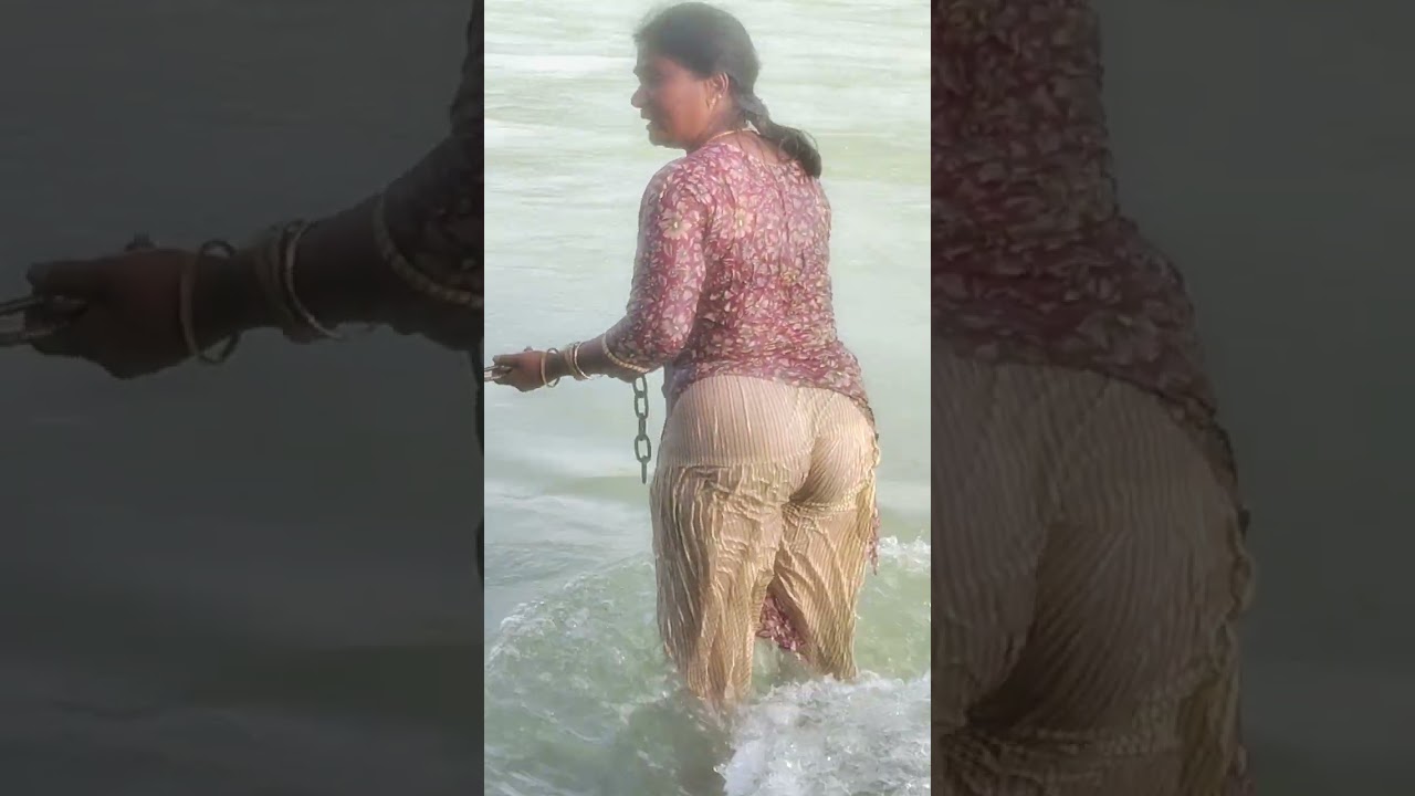 ताई ने लगाई आस्था की डुबकी हर हर गंगे नमामि गंगे# जय भोले की🗾🙏🌺