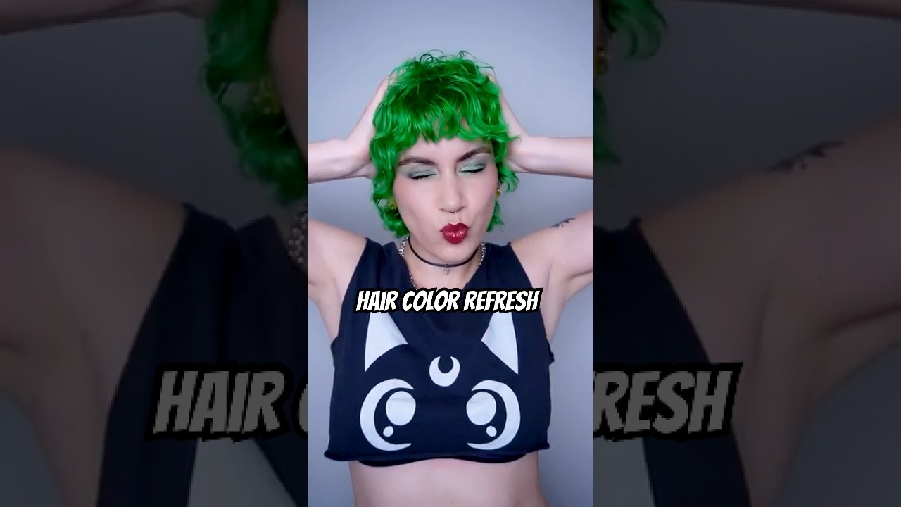 💚 refreshing my green hair 💚 #hairdyeathome #diyhairdye #shorthairstylesforwomen