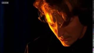 Video thumbnail of "Ben Howard - End of the Affair (Live)"