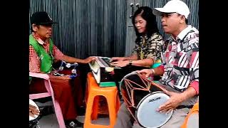 Katumbak bujan toboh kaduduak