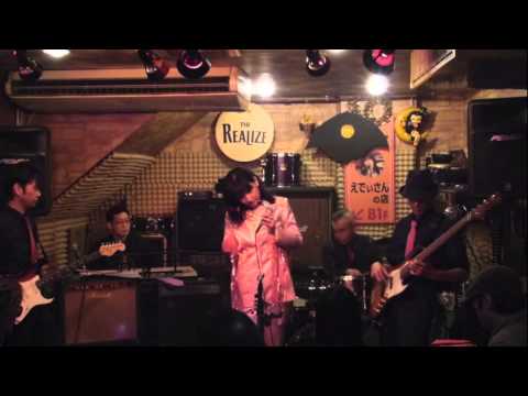 シルエット・ロマンス【泉マチ子とサウザンドピンク】