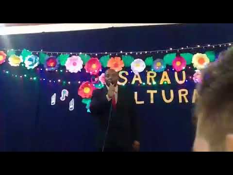 Arnaldo Costa louvando na EEB Professor Arnaldo Moreira Douat no SARAU ...