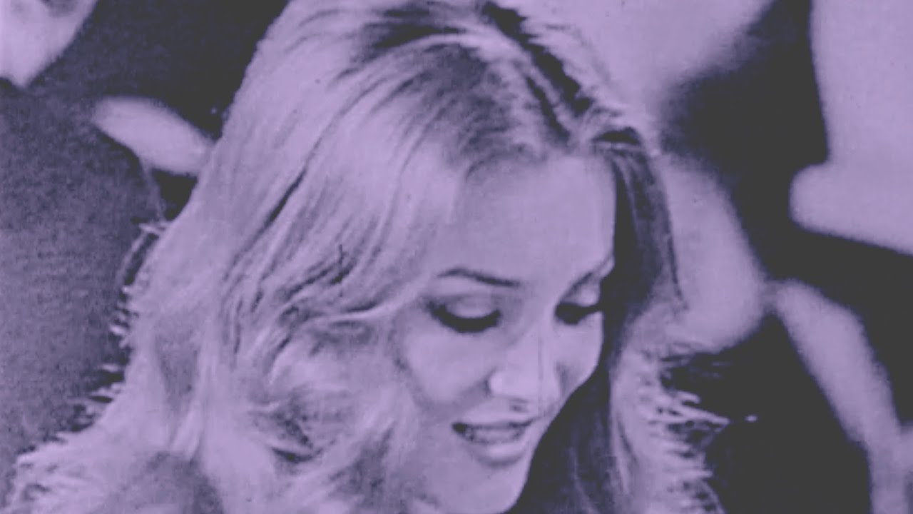 Conduzioni eleganti ed icone di Sanremo 1972 / P. Villaggio, B. Bouchet, G. Cinquetti - Remixed