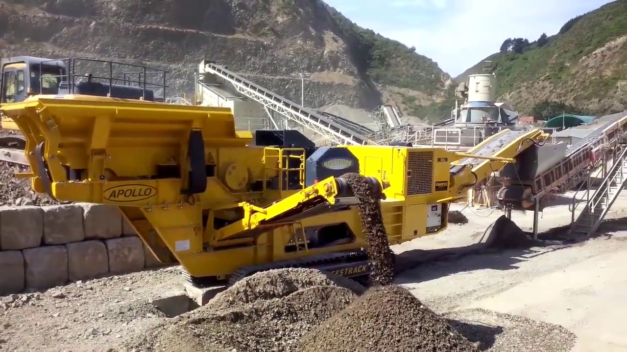 Keestrack B4 Jaw crusher in New Zealand YouTube