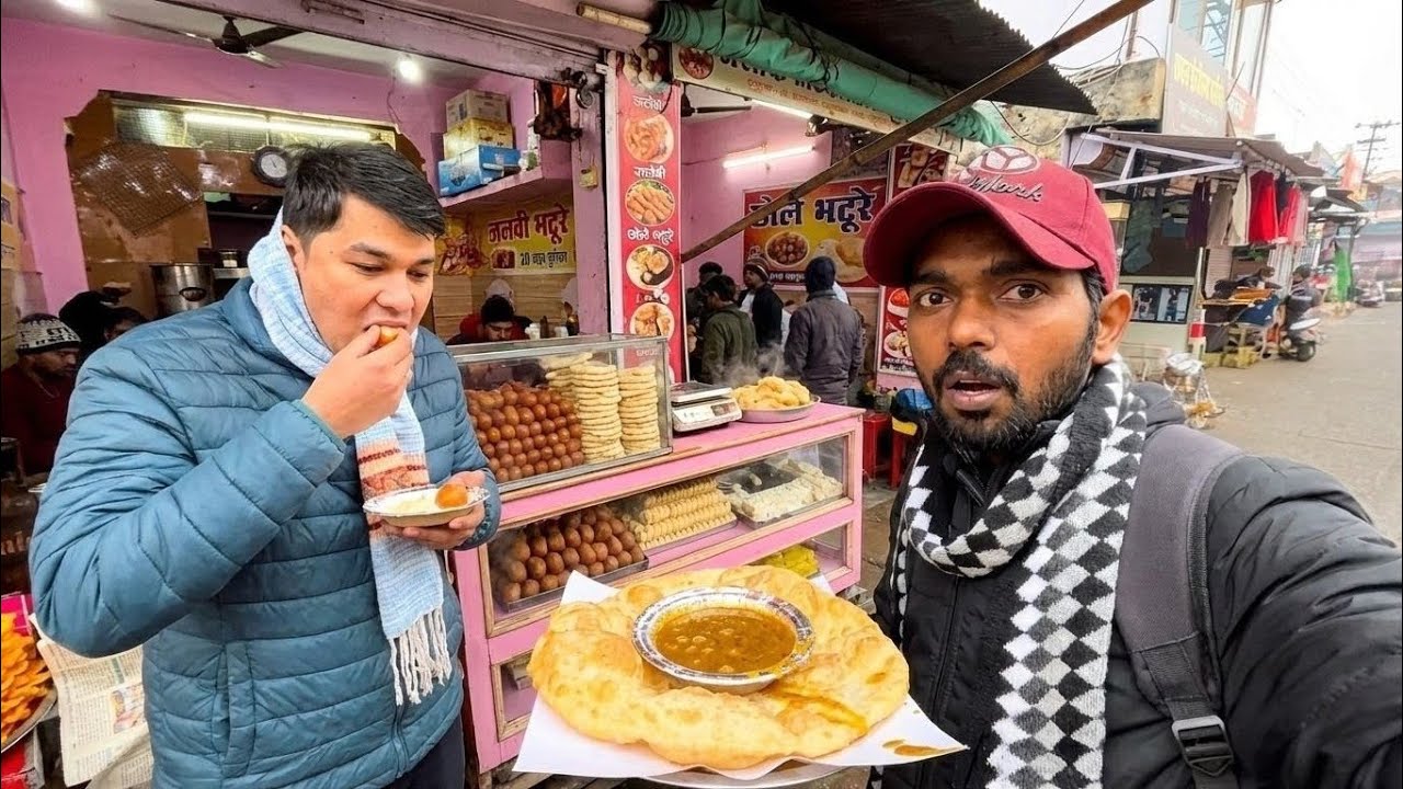 Gangapur Ke Famous Chole Bhature 😋 | Kheer Moon Mithai | Street Food Vlog