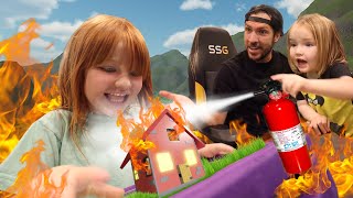 HOUSE FiRE ESCAPE!! 🔥 Roblox Family party for Niko’s birthday! Fashion Show with new Adley merch