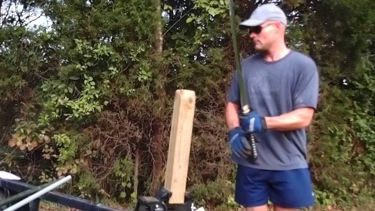 Ronin Katana Dojo-Pro cutting test on a 4+4 wood post. Cutting test 9
