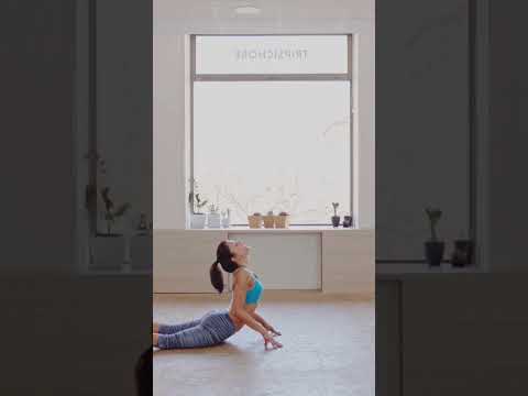 ¿Buscas un #Bhujangasana más profundo y consciente? #yoga #tutorial #flexioneshaciaatras