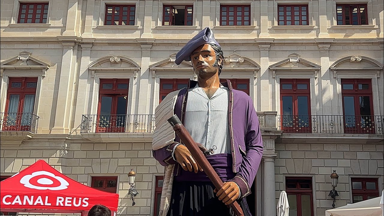 Hola Sant Pere 2024! Ballades del Gegant Carrasclet de Reus