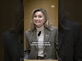 Ebba Busch dansar loss under debatten