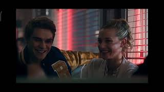 Riverdale... so1 ep2 pop's cafe scene