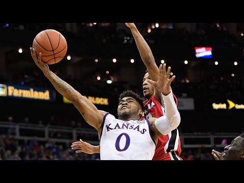 Media impressed with both Kansas, Dayton in overtime win