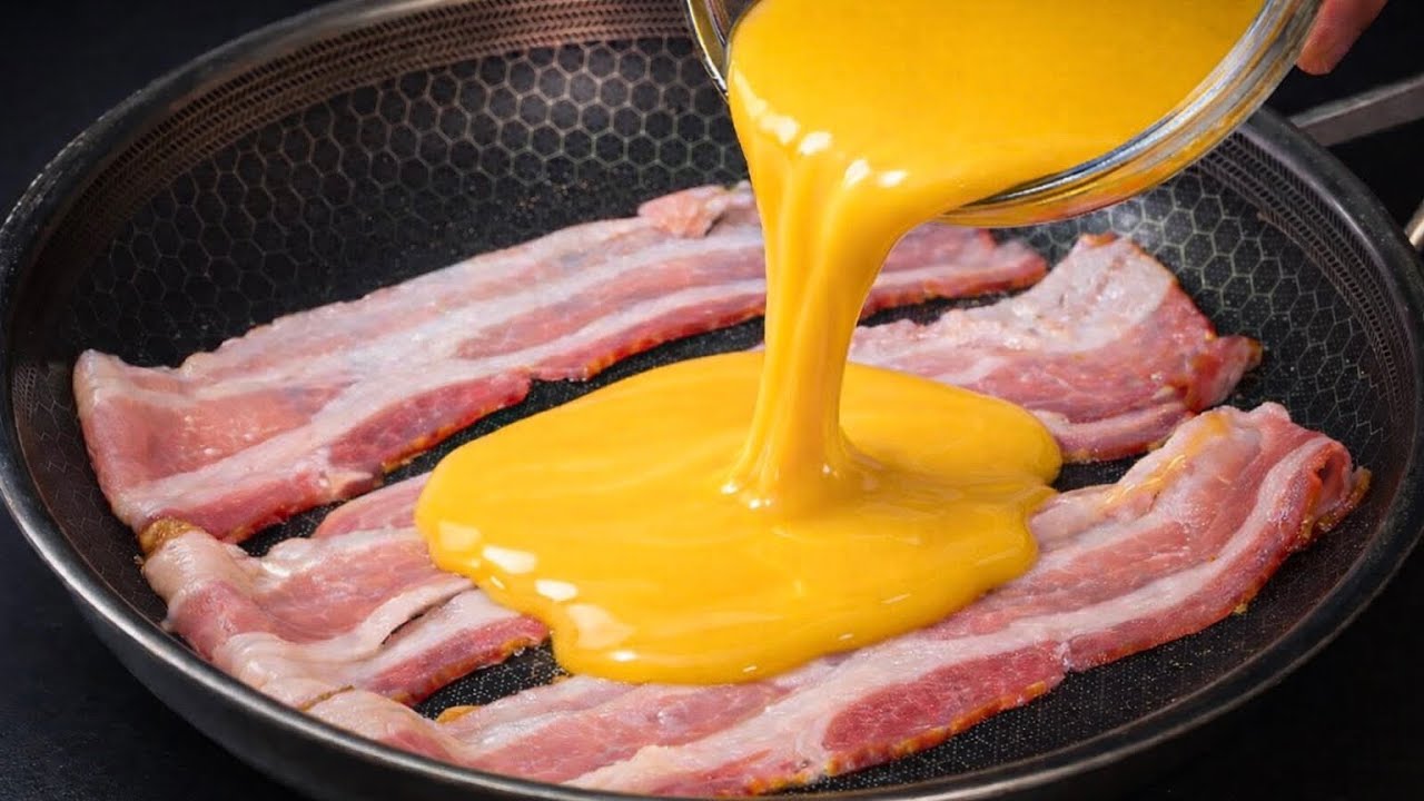 Einfach Eier auf Bacon gießen – Oh Gott, wie lecker! Schnelles Frühstück