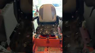 Trac seat addition to MZ 61 zero turn