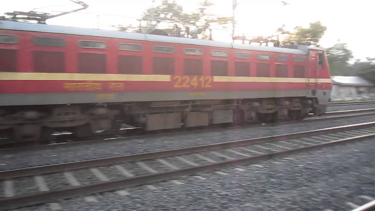[HD] WAP-4 Howrah Rajdhani tears apart Jaugram with its sheer aggression !!!
