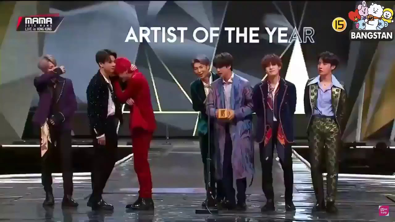 Мама 2018 бтс. BTS мама 2018. BTS mama 2018. БТС mama 2018 плачут. BTS mama 2018 artist of year.