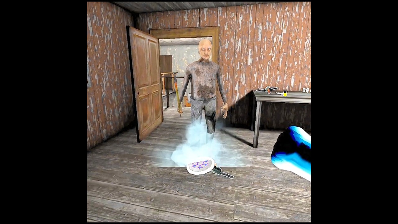 granny grandpa vs revolver in granny legacy gameplay 😆| #granny #gaming #gameplay #games #shorts