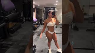 Steffy Moreno na academia de top