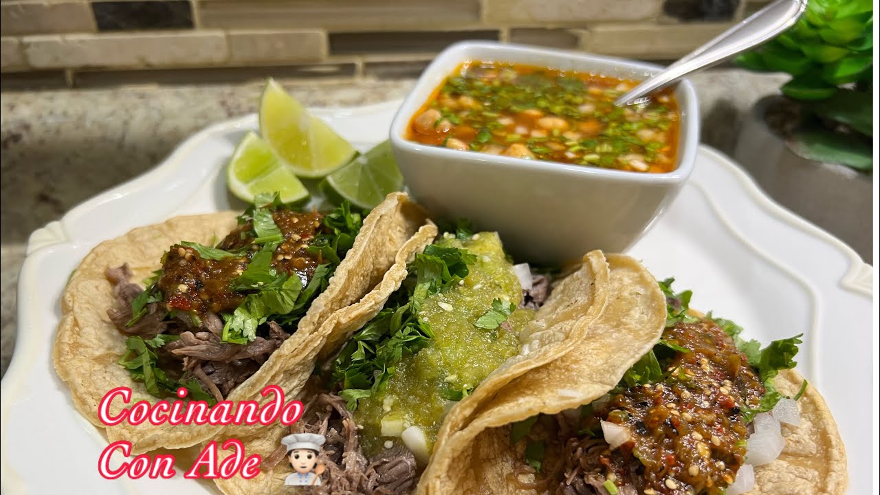 Tacos de Chamorro de res! Con su consomé! Quedan delisiosos!