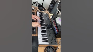 synthwave melody #newmelody #80smusichits #synthwavebeats