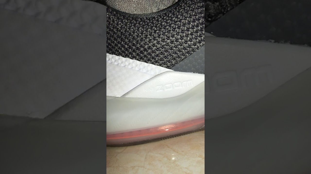 nike zoom train command on foot