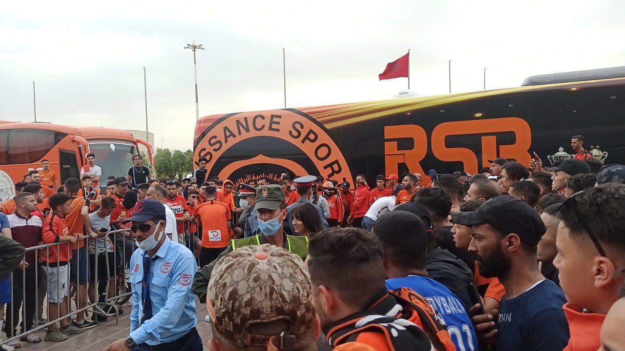 لحظات هستيرية إستقبال فريق نهضة بركان أجواء فرحة  RSB BRKANE