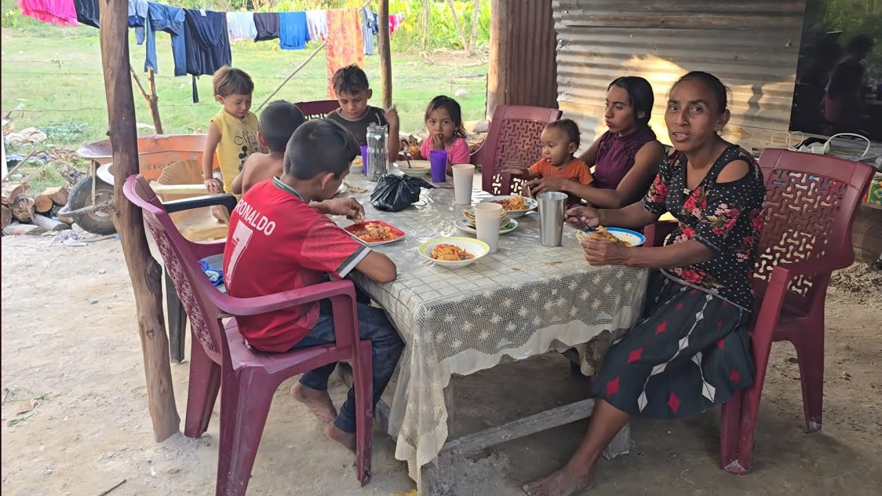 Asi Disfrutaron De Un Rico Almuerzo Toda La Familia De Doña Irma🥳