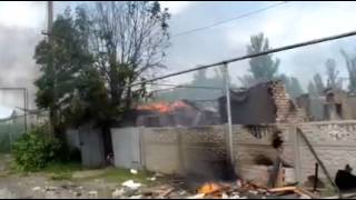 Видео 02.07.14. СТАРАЯ КОНДРАШОВКА. УЛИЦА ОСТРОВСКОГО ПОСЛЕ АВИАНАЛЕТА. ЖЕСТЬ!!! ЛУГАНСК от Канал Новостей, улица Руставели, Луганск, Украина