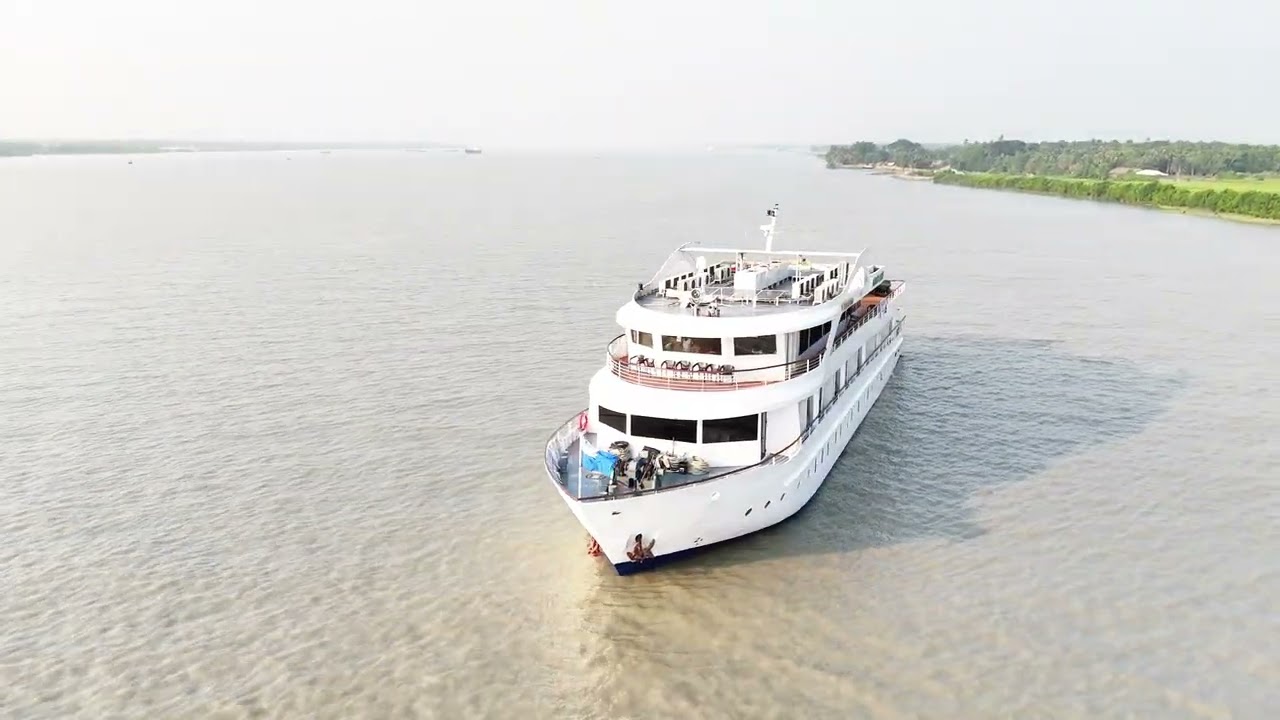 সুন্দরবন ভ্রমণের লাক্সারিয়াস শিপ M V Glory.