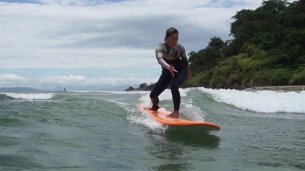 Aula de surf Florianópolis - Ponta das Canas - ondas pequenas e perfeitas