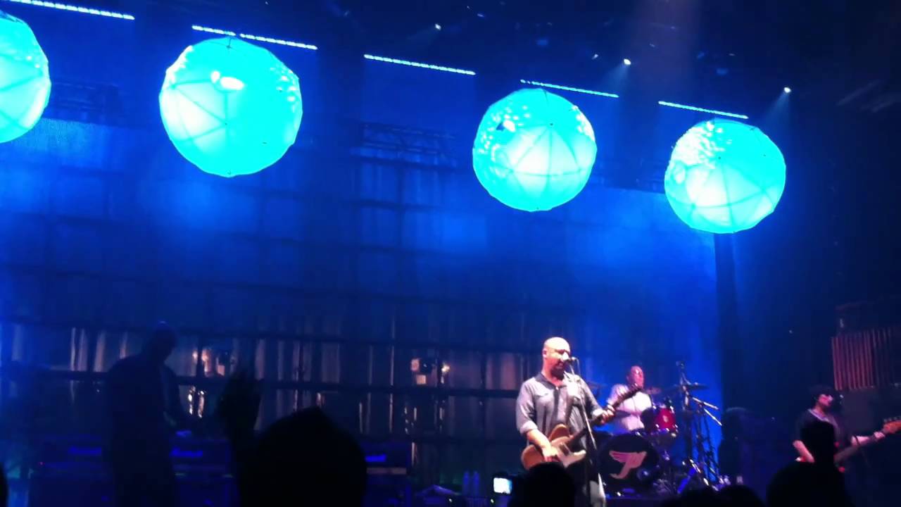 Pixies Monkey Gone to Heaven Austin Music Hall 9/2010 - YouTube