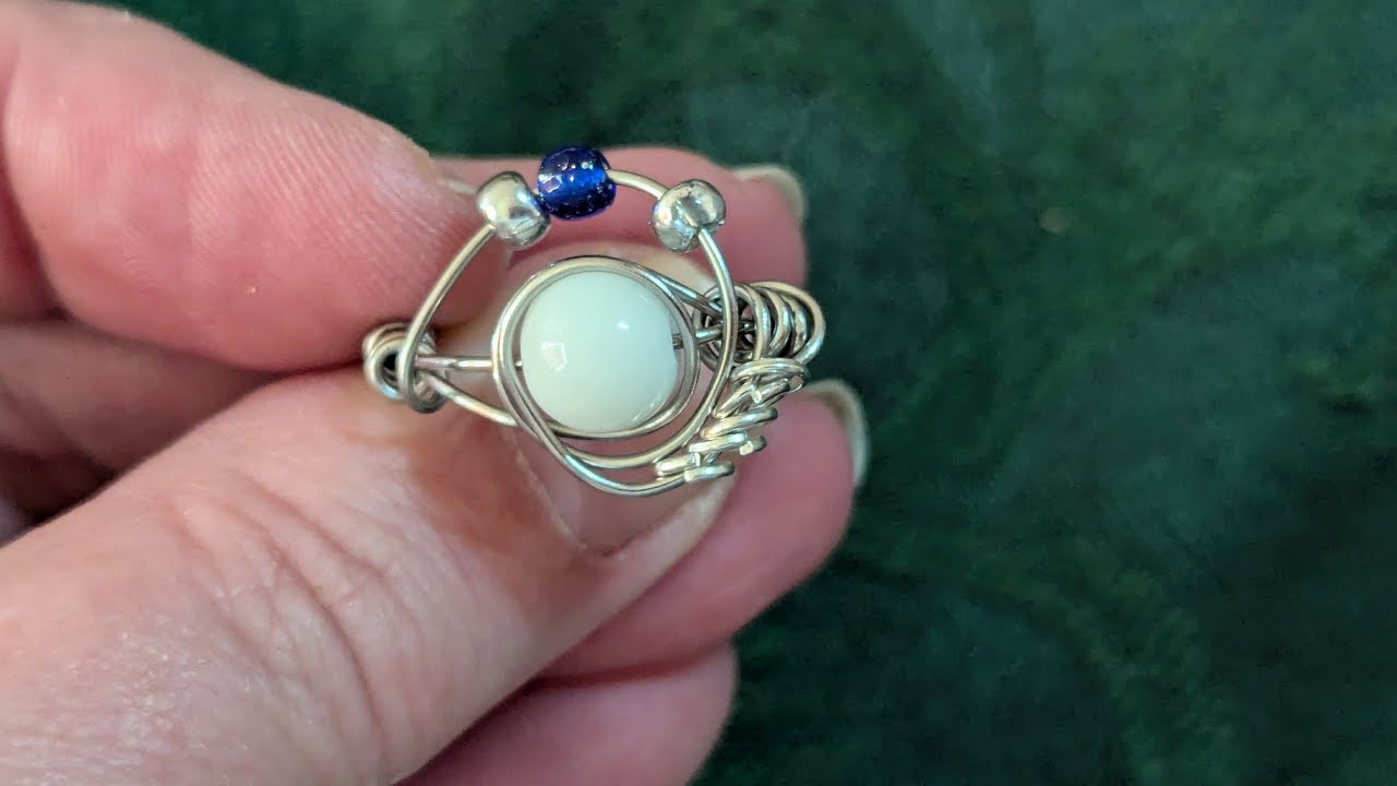 Fidget Ring with Focal Bead Tutorial - YouTube
