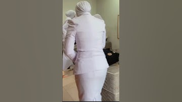 Beautiful Civil Servant Steals Netizens