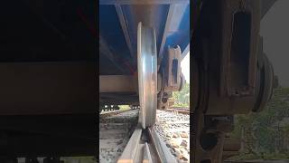 railway track par pathar kyu hote hai #shortvideo #viralvideo #india #railway @YouTube