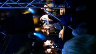 Ilona Csakova A Laura A Jeji Tygri - Zapomen Na To Live