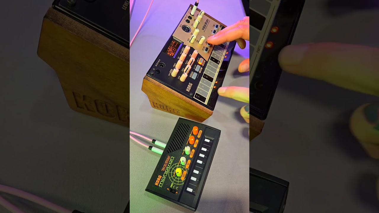 KORG VOLCA DRUM INTO MONOTRON DELAY 