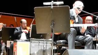 Özdemi̇r Erdoğan Bana Elleri̇ni̇ Ver