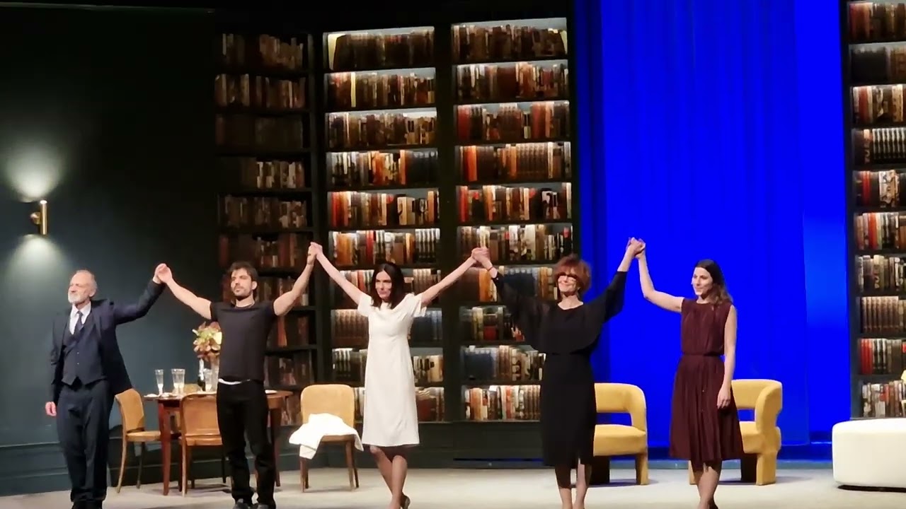 Scandalo di Cotroneo a La Fenice di Senigallia con Anna Valle 260130