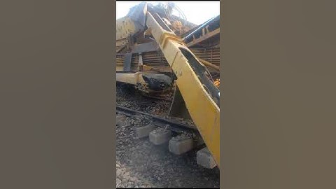 BCM MACHINE WORK IN RAILWAY #railway #railways #rail