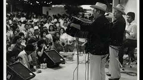 Los Alegres De Teran - Corazon De Piedra y El Río Crecido