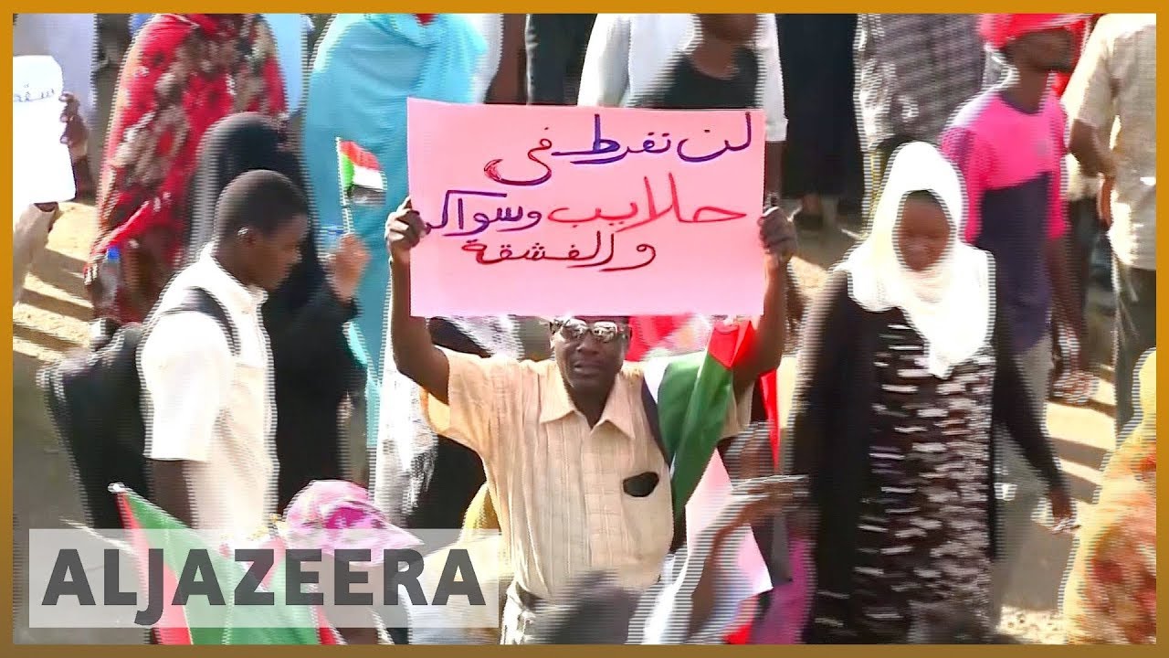 🇸🇩 حشود غفيرة تتدفق على الخرطوم مطالبةً بالحكم المدني | الجزيرة الإنجليزية